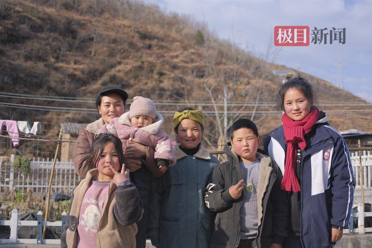 14年后重访感动全网的“春运母亲”：她在家带娃种地，成功脱贫还盖起新楼3