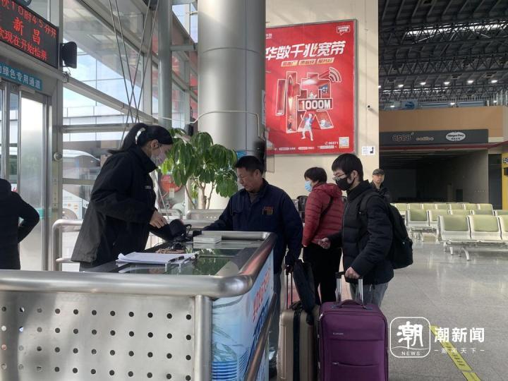高铁时代的春运，谁还在坐大巴车返乡过年4