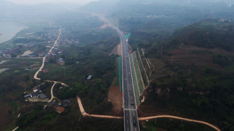 重庆市江津区省道S549双宝至龙华沿江公路全线建成通车。受访者供图