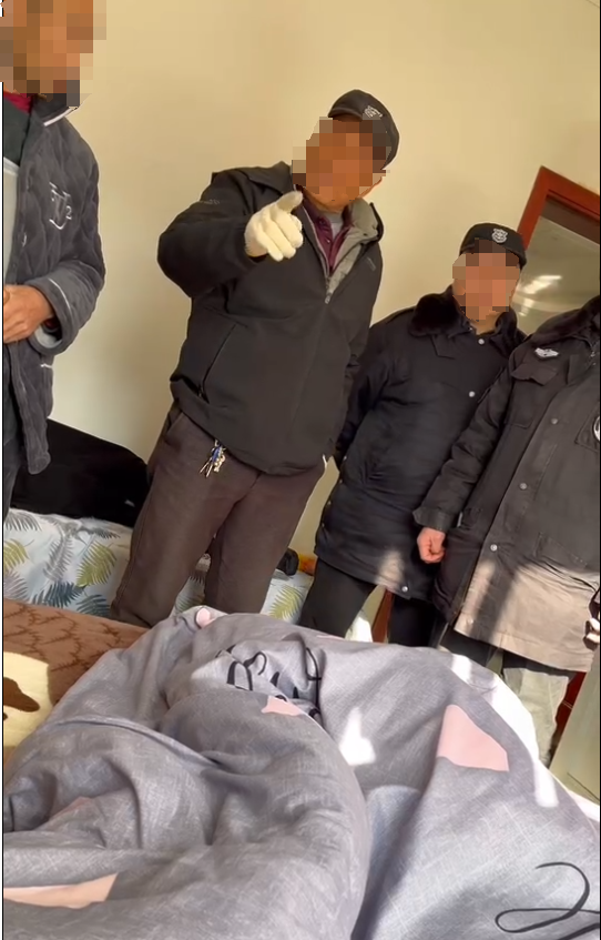 男子在业主群“吐槽”物业,遭数人上门连扇嘴巴?警方介入调查1