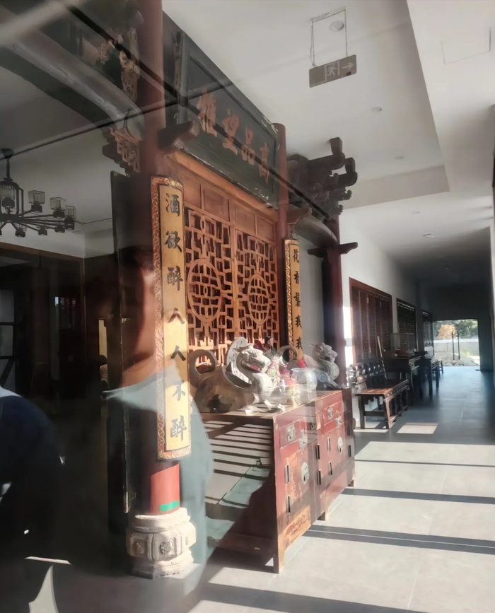 中山一小区内建“祠堂”，业主纷纷要“卖房”？社区回应：正在拆除3