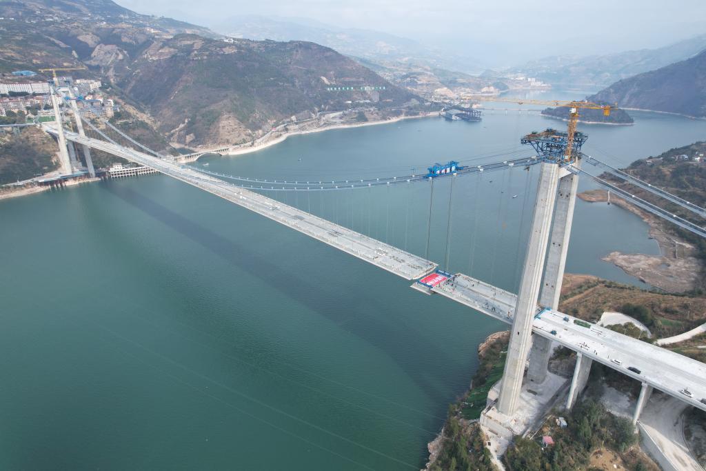 奉建高速白帝城长江大桥。受访者供图