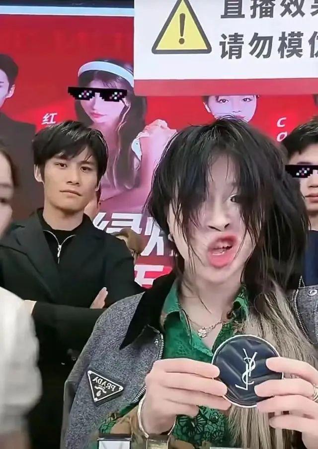 小杨哥徒弟“红绿灯的黄”再次复播低调带货，销售额近1000万4