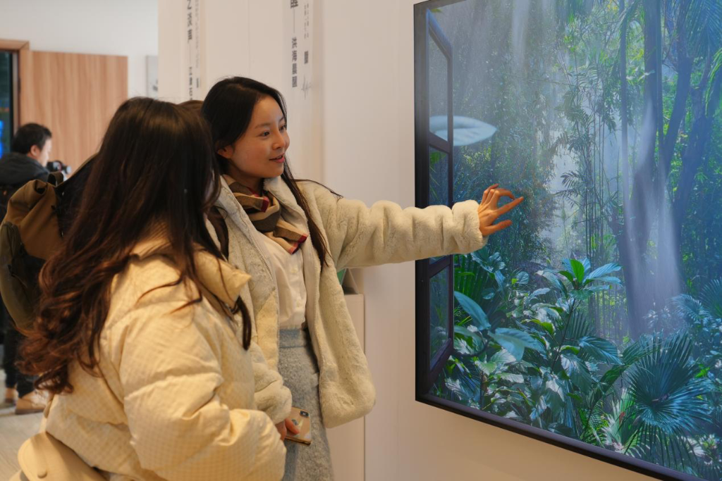 市民看展。受访者供图