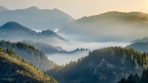 明月山