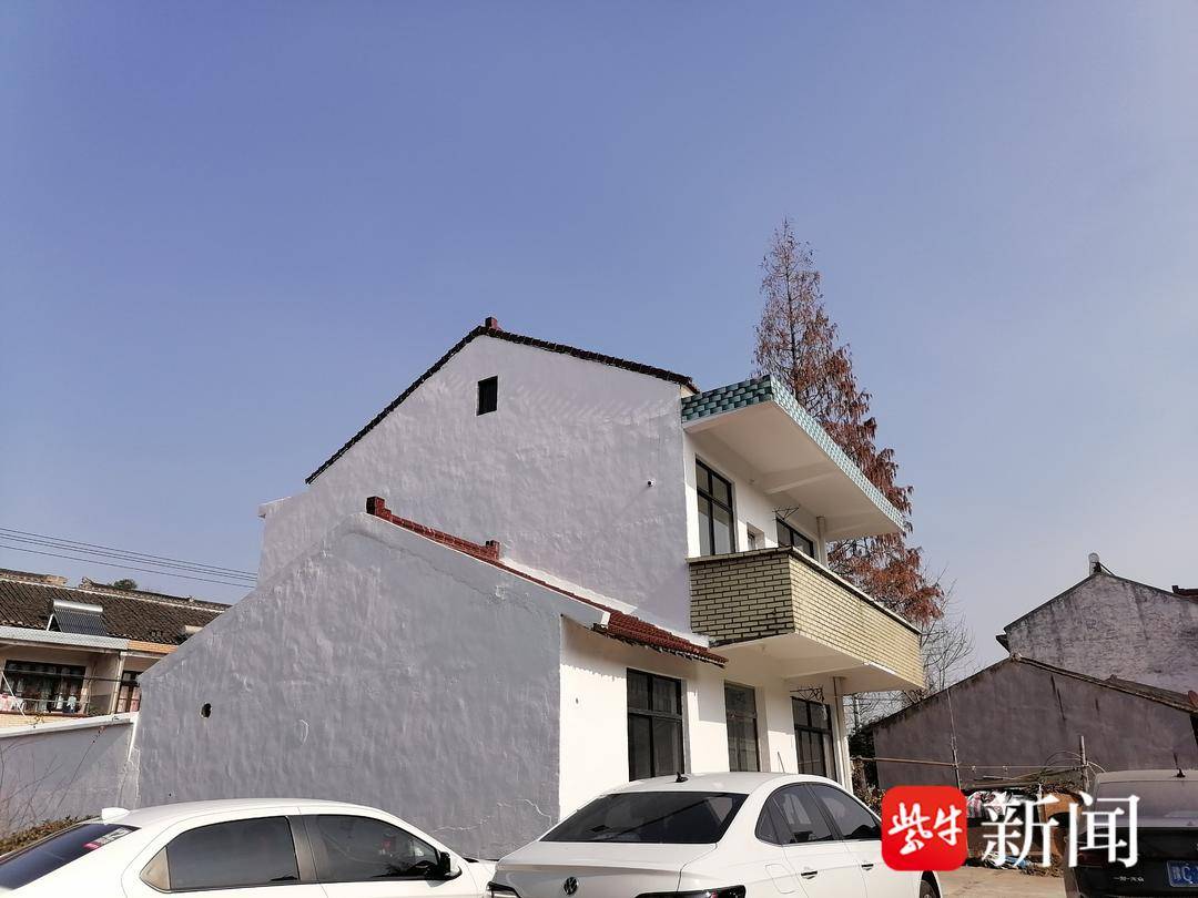 “流浪纽约16年留美博士”亲友，讲述“天才少年”真实的“另一面”