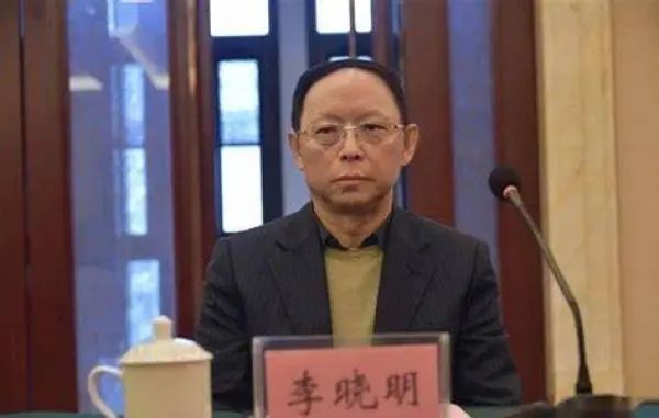 “云南首富”套现345亿后与家人移民美国？回应来了！此前曾被监视居住，家族6人中5人是美国籍……1