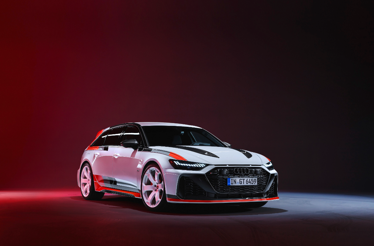 配色赛车范儿十足 零百加速仅3.3秒 奥迪RS 6 Avant GT正式发布
