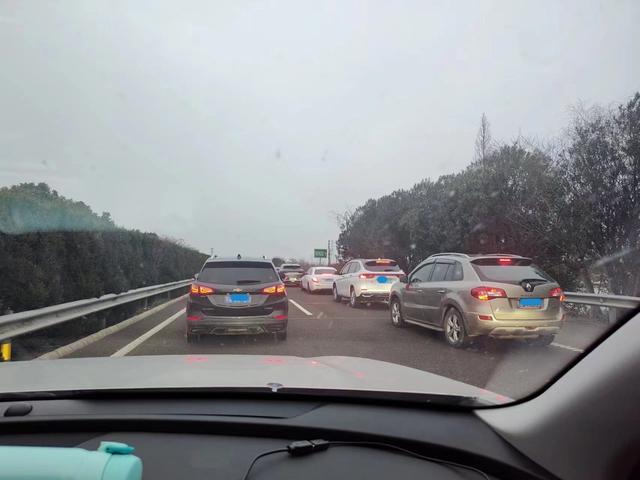 春运迎来返程高峰：有人出发一天仍未出省，有人辗转4种交通工具顺利返程1