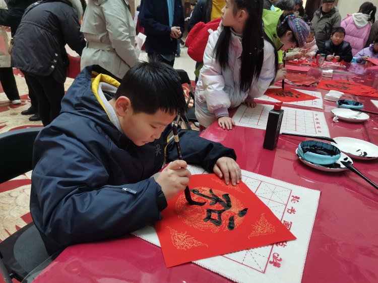 超8成都是外地客!龙年春节长假三峡博物馆火了5