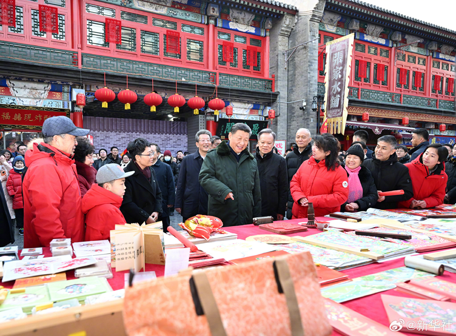习近平春节前夕在天津看望慰问基层干部群众12