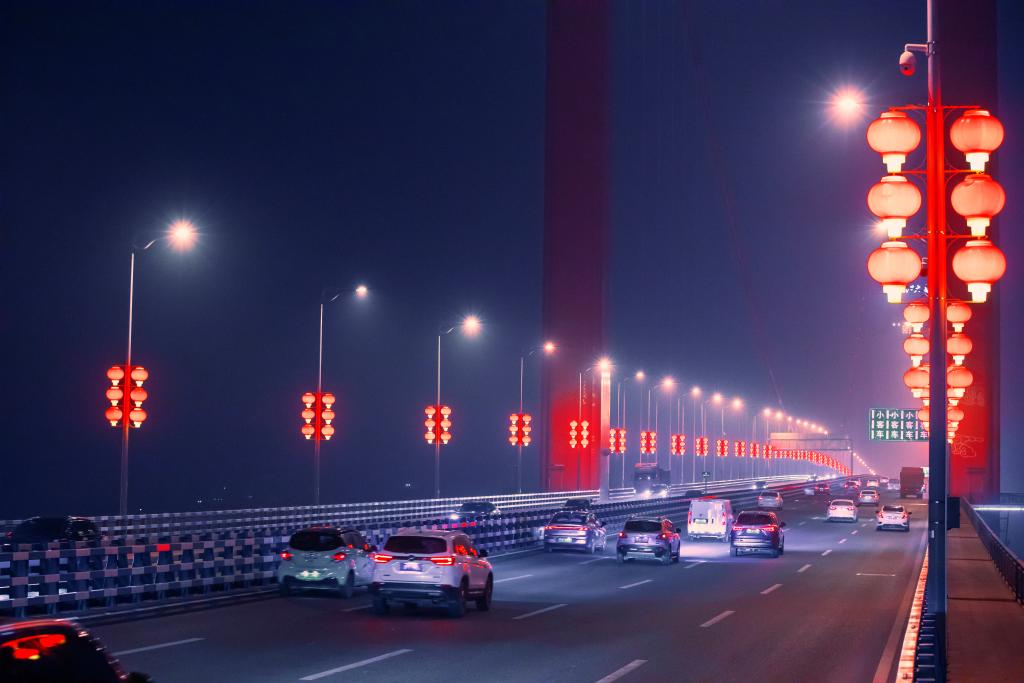 Cuntan Yangtze River Bridge (Photo provided by Chongqing Lighting Center)