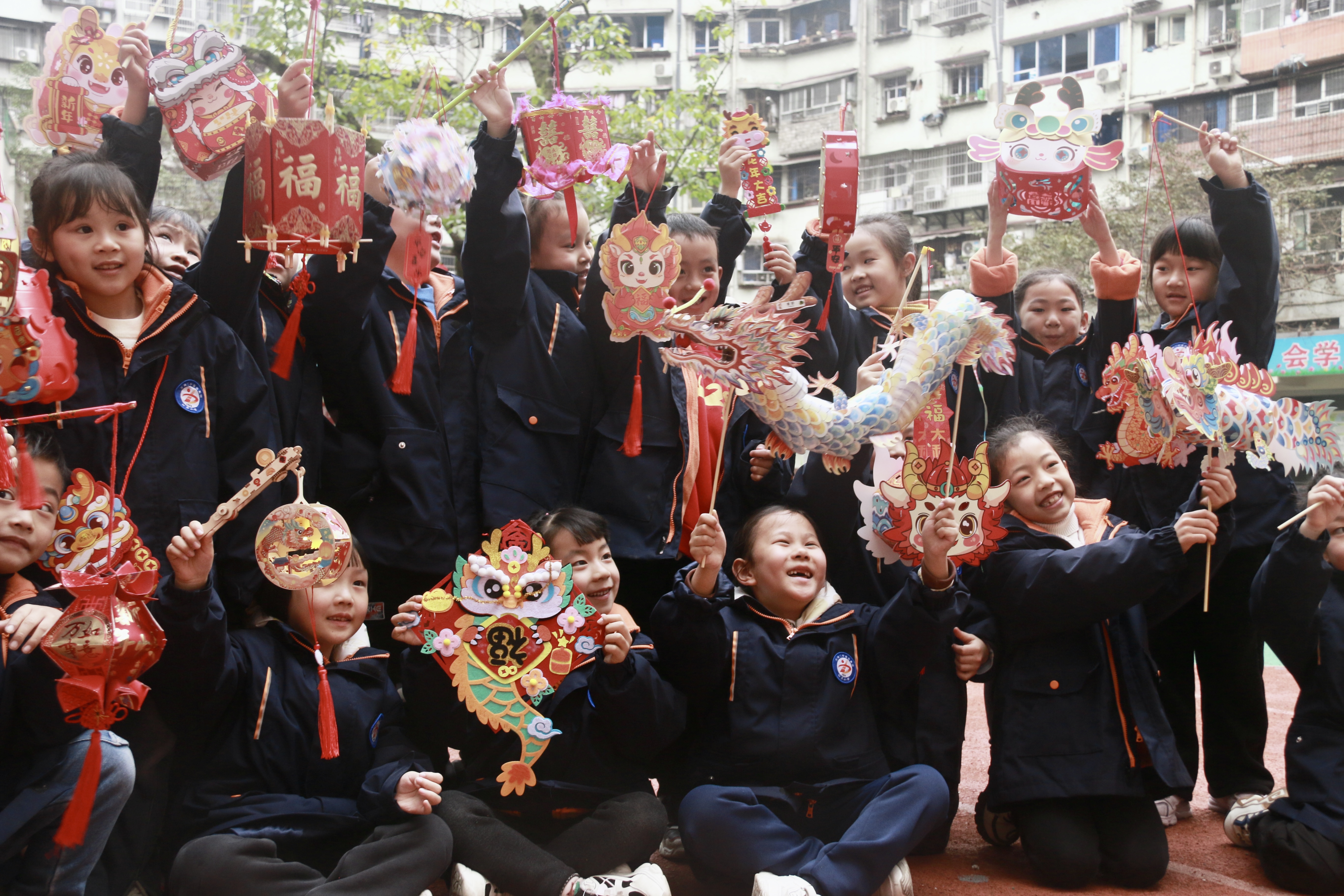 聚焦爱国教育、劳动教育、智慧教育 重庆市中小学开学第一课“热辣滚烫”6