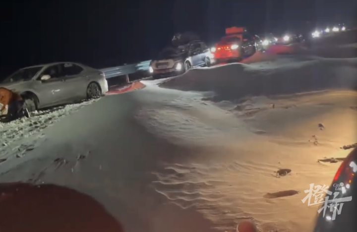两万多游客暴风雪滞留甘肃瓜州！5万人小县倾城倾心接待，送别前官方还真诚致歉：招待不周，请多包涵……6