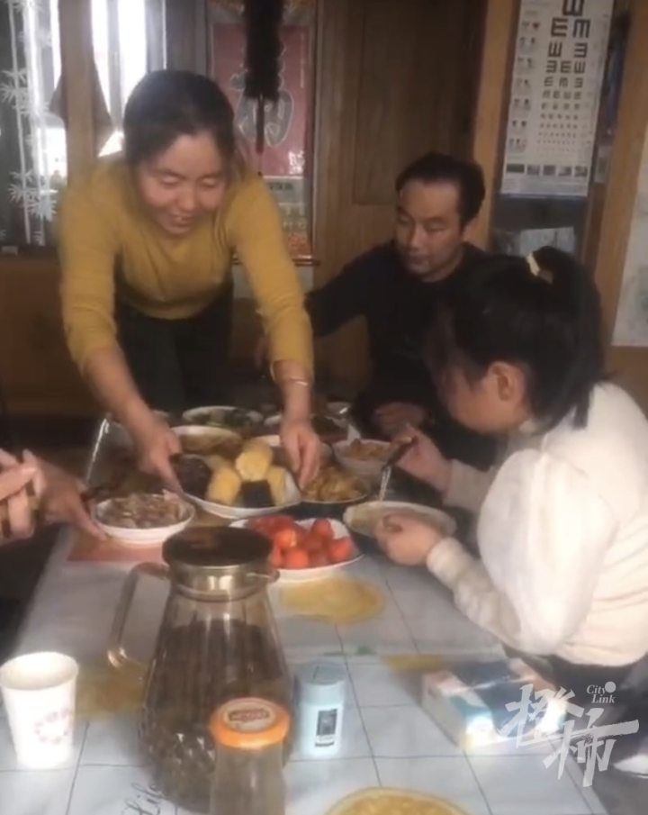 两万多游客暴风雪滞留甘肃瓜州！5万人小县倾城倾心接待，送别前官方还真诚致歉：招待不周，请多包涵……9
