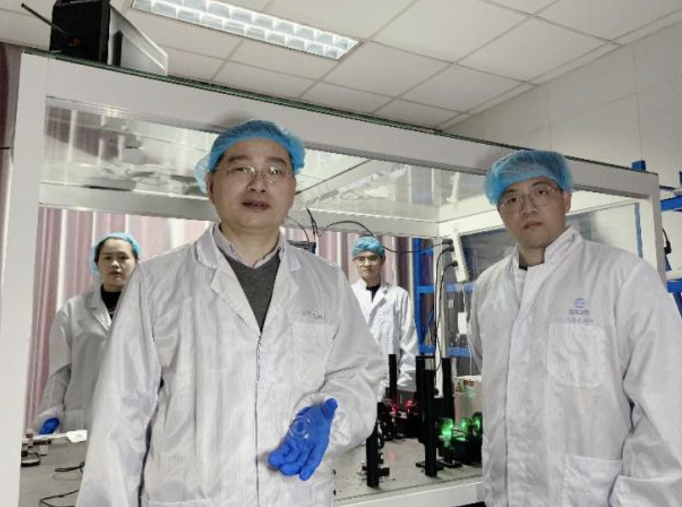中国科学家历时7年开发“超级光盘”，全球首次实现PB量级光存储2