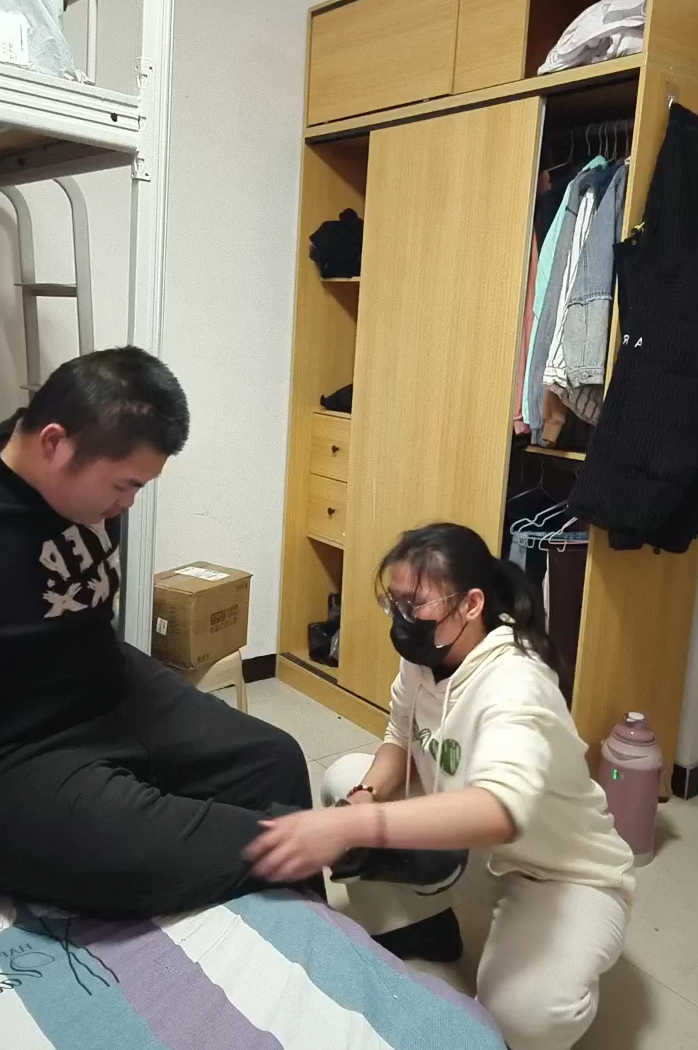 河南00后女大学生坚持照顾偏瘫弟弟：庆幸选择中医专业，将继续深造1