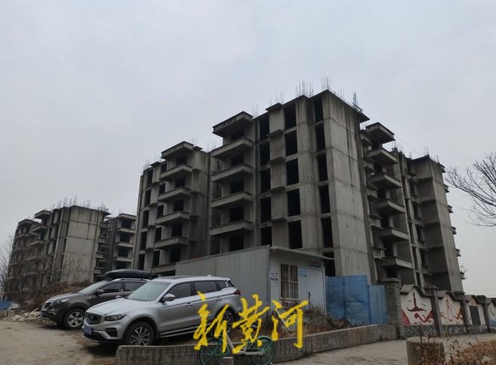 西安商人称遭遇“套路贷”，数十亿元地产项目被抢，楼盘烂尾450多户受影响9