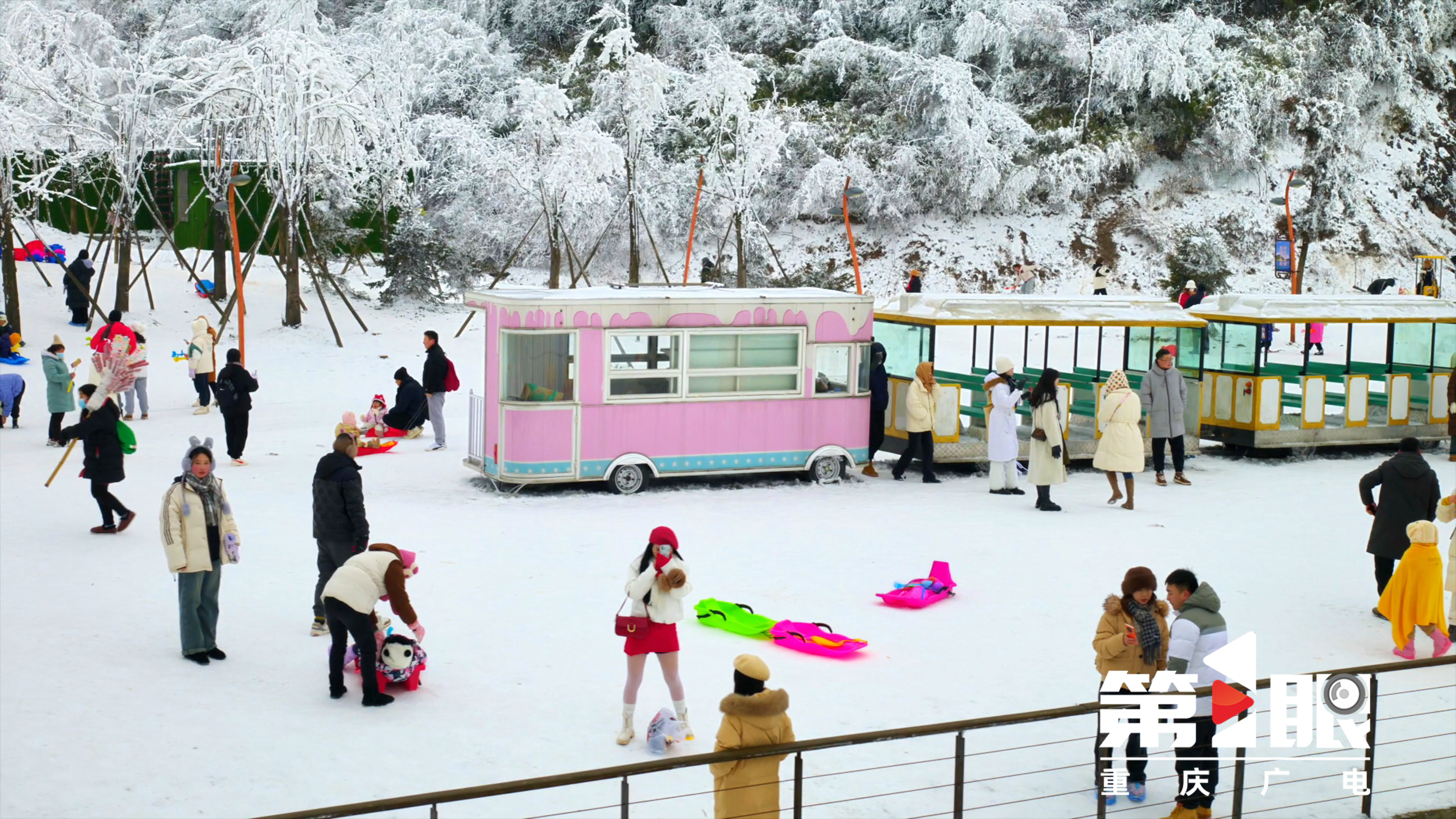 鸟瞰新重庆8K雪景拍摄花絮抢先看｜不用去“尔滨”，在重庆实现玩雪自由！19