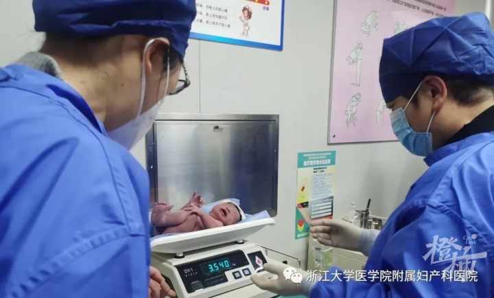 35岁宝妈花20万6年生3个试管婴儿，越来越火的背后：什么人在做试管婴儿？2