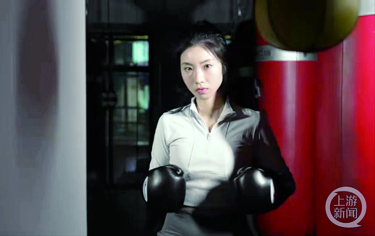 麻醉师爱上拳击 重庆妹子演绎现实版《热辣滚烫》