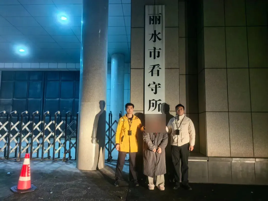 浙江一男生因学业压力大花1万多元找“神婆”，结果更加“穷苦”4