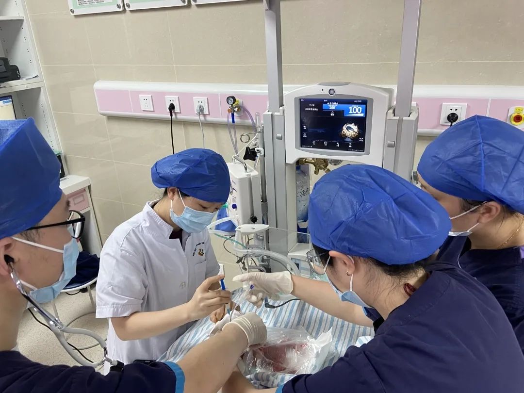 全国最小胎龄，出生仅9两！奇迹宝宝出院了3