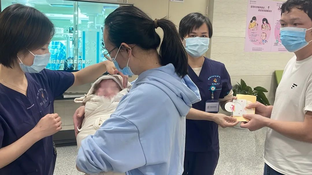 全国最小胎龄，出生仅9两！奇迹宝宝出院了2