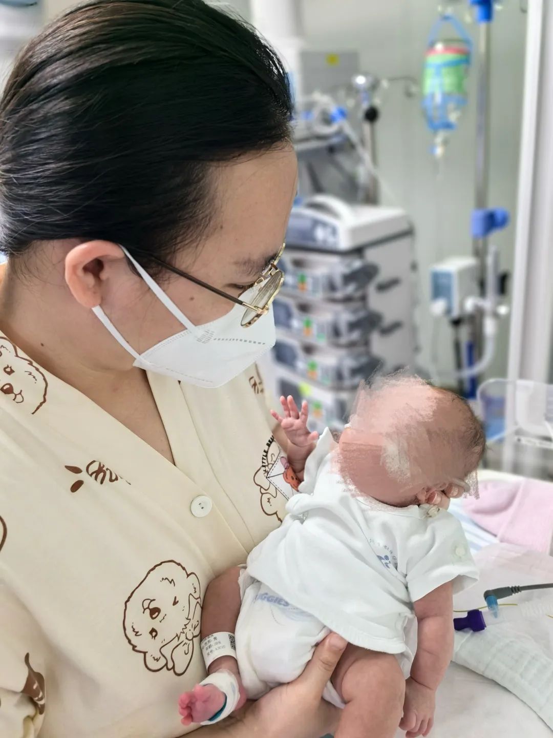 全国最小胎龄，出生仅9两！奇迹宝宝出院了5