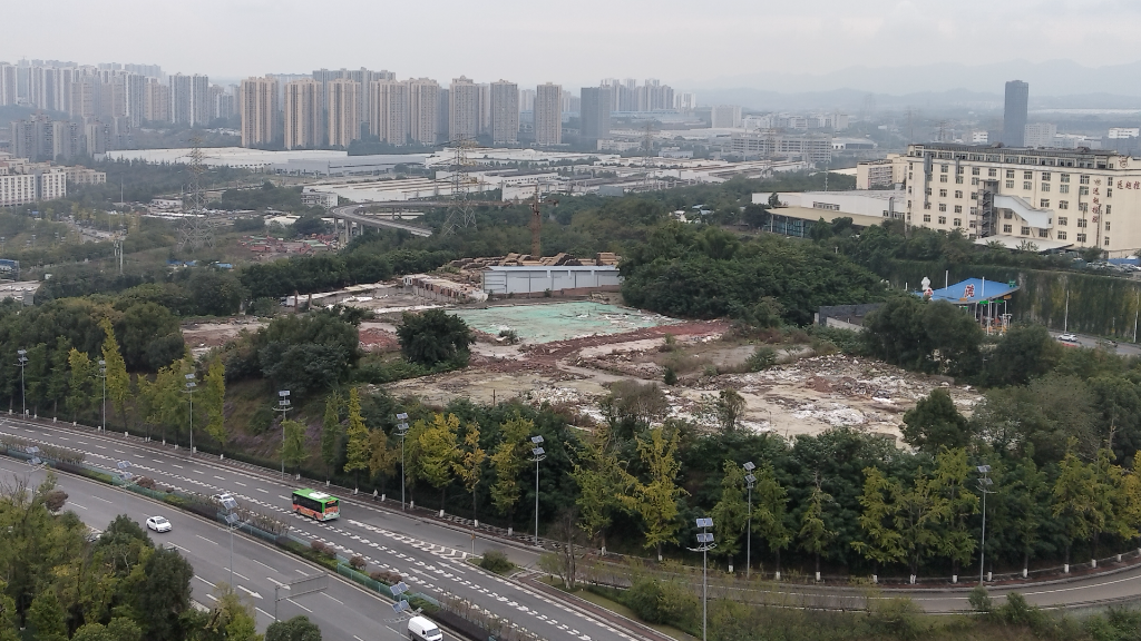 整改后的双凤桥街道绕城高速空港互通片区。渝北区安全生产委员会办公室供图 华龙网发