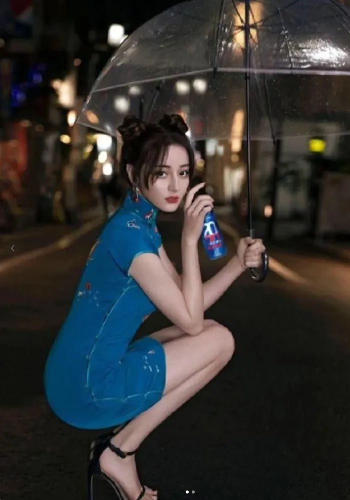 迪丽热巴这个拍照姿势，很多人都在学！医生提醒：不要盲目跟风7