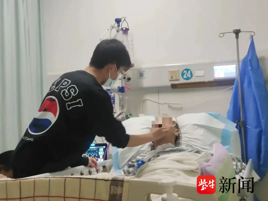 爸爸突發(fā)腦出血，備戰(zhàn)中考的兒子請(qǐng)假一個(gè)月照顧：學(xué)習(xí)可以再來，爸爸只有一個(gè) 2