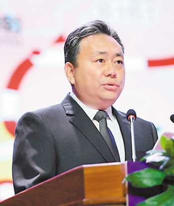 陆海新通道运营公司党委书记、董事长王渝培：西部陆海新通道正成为重庆经济增长的“牵引机”