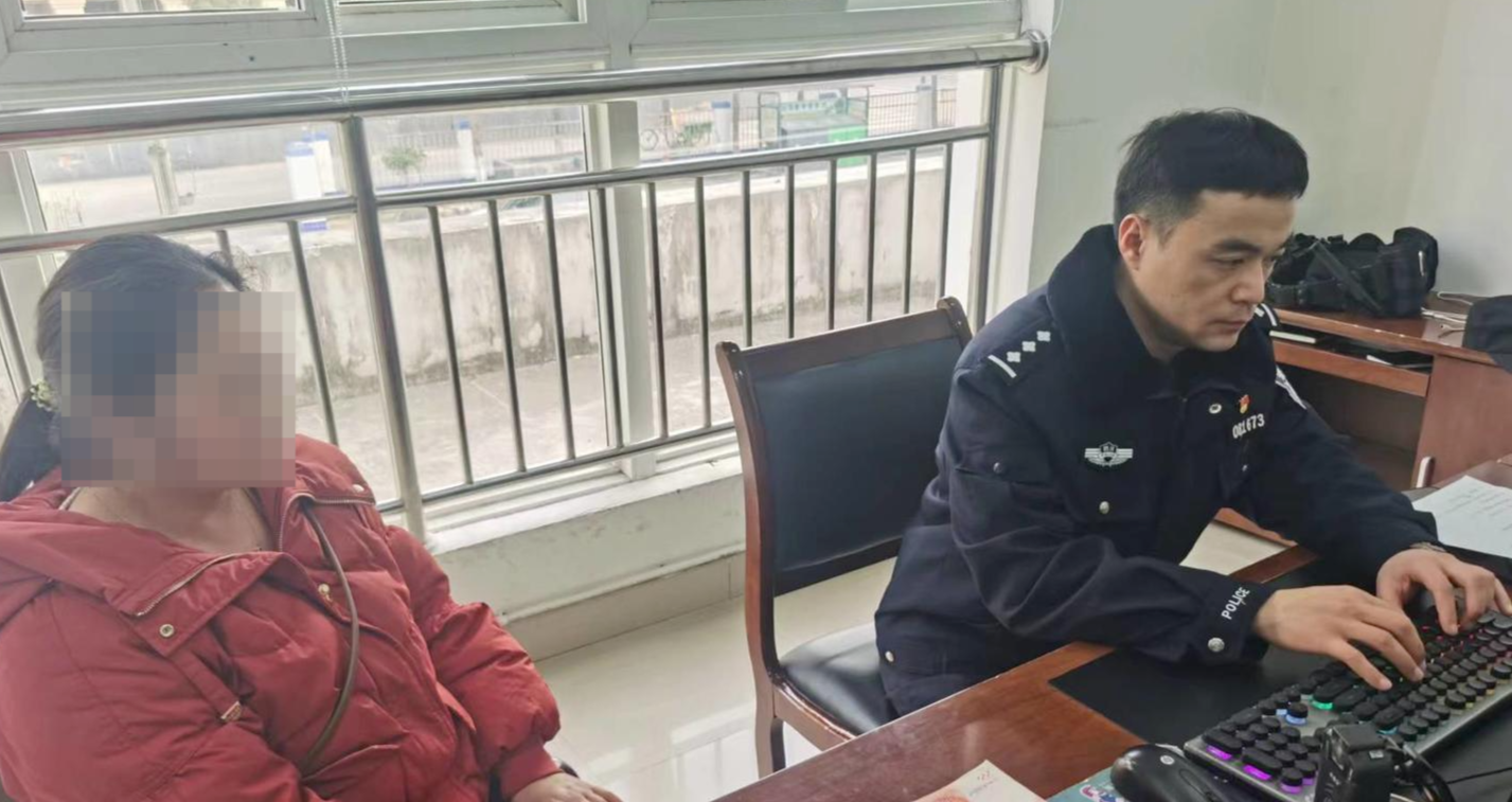 女子网上认识“追求者”，一周收到转账20万！她起疑报警，原来全是电诈受害人的钱1