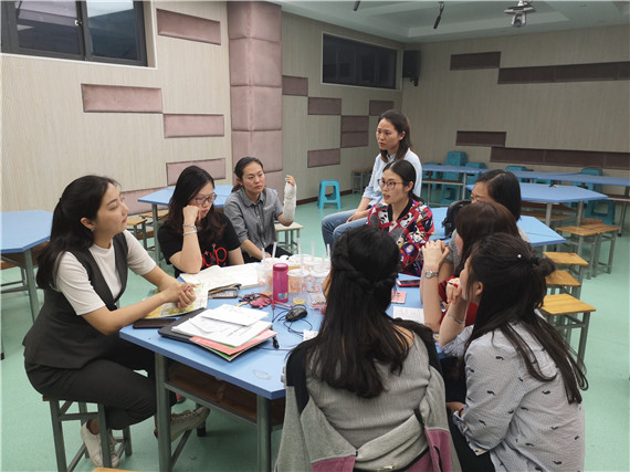 2团队磨课 学校供图 华龙网发