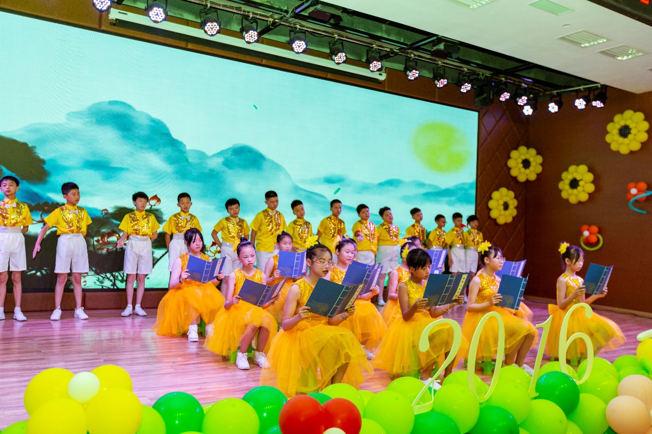 星澜汇小学毕业典礼:追忆似水流年 启程梦想远方 -新重庆客户端