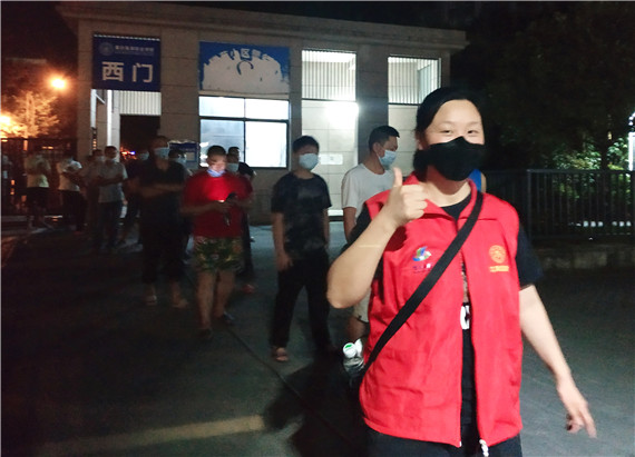体育教研室刘宾加入社区疫情防控志愿者队伍