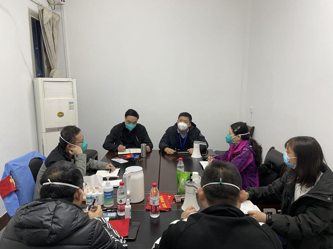 巴南下沉鱼洞工作组：下沉一线 钉在一线 精准打赢疫情防控攻坚战