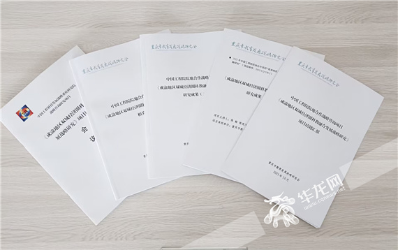 CDC0BA7B19FCF3F64D072F4515B2B2C9