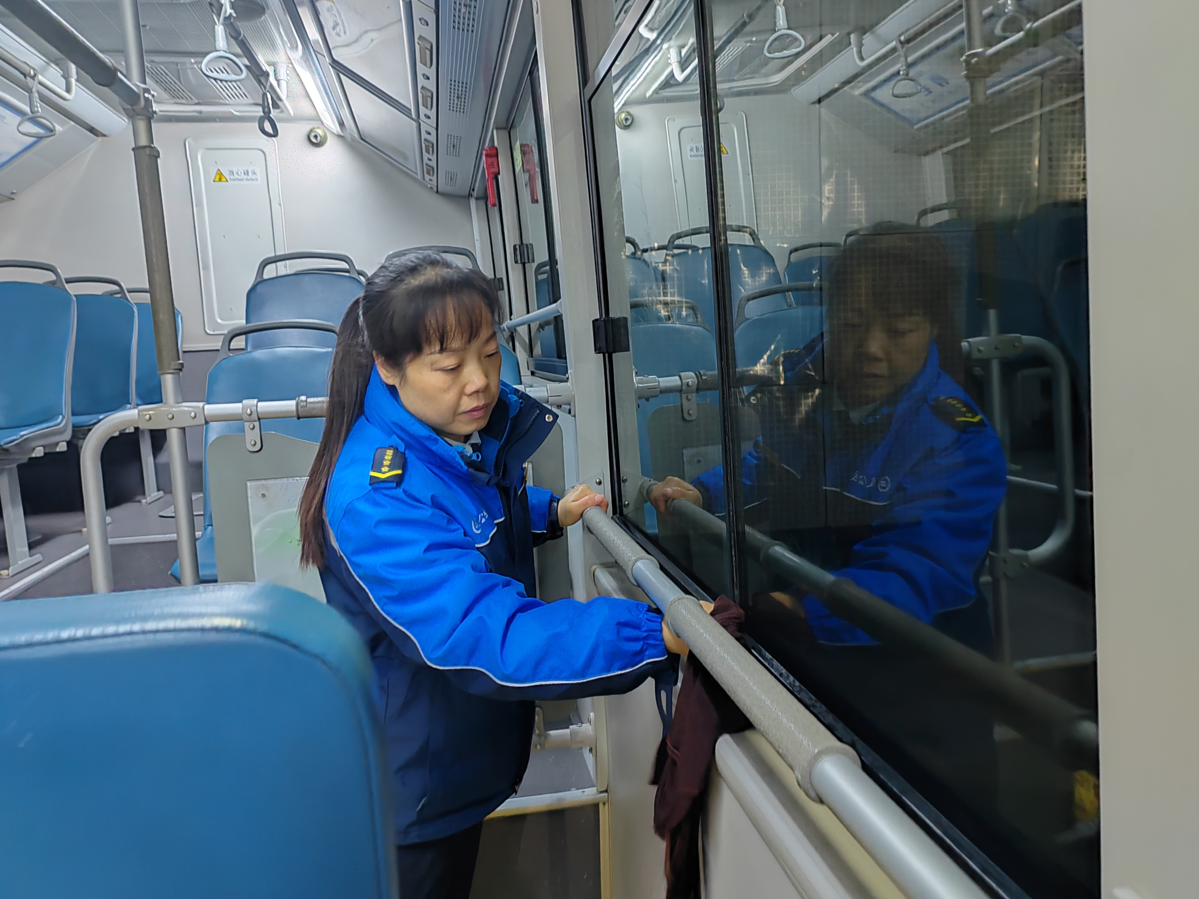 7fab4309c5f8bc785d977560fed17c4