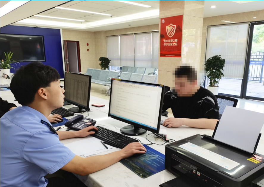 付先生前来报警