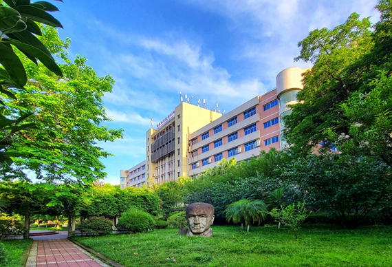 校园环境优美 重庆电力高等专科学校供图 华龙网发