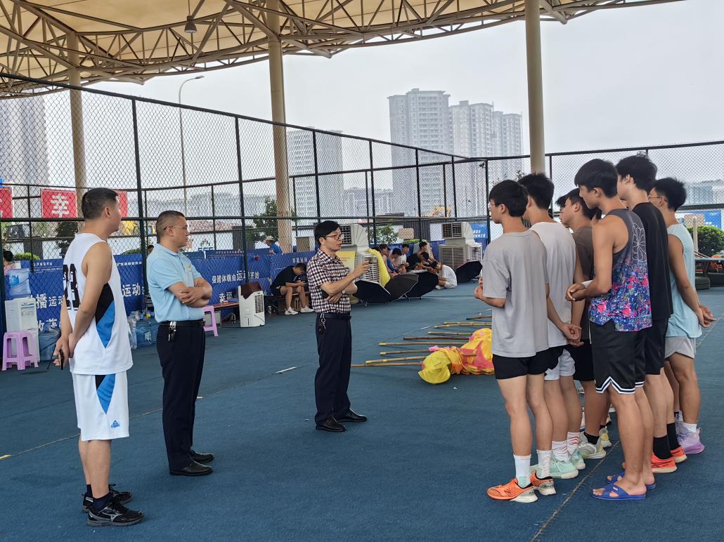 书记校长看望